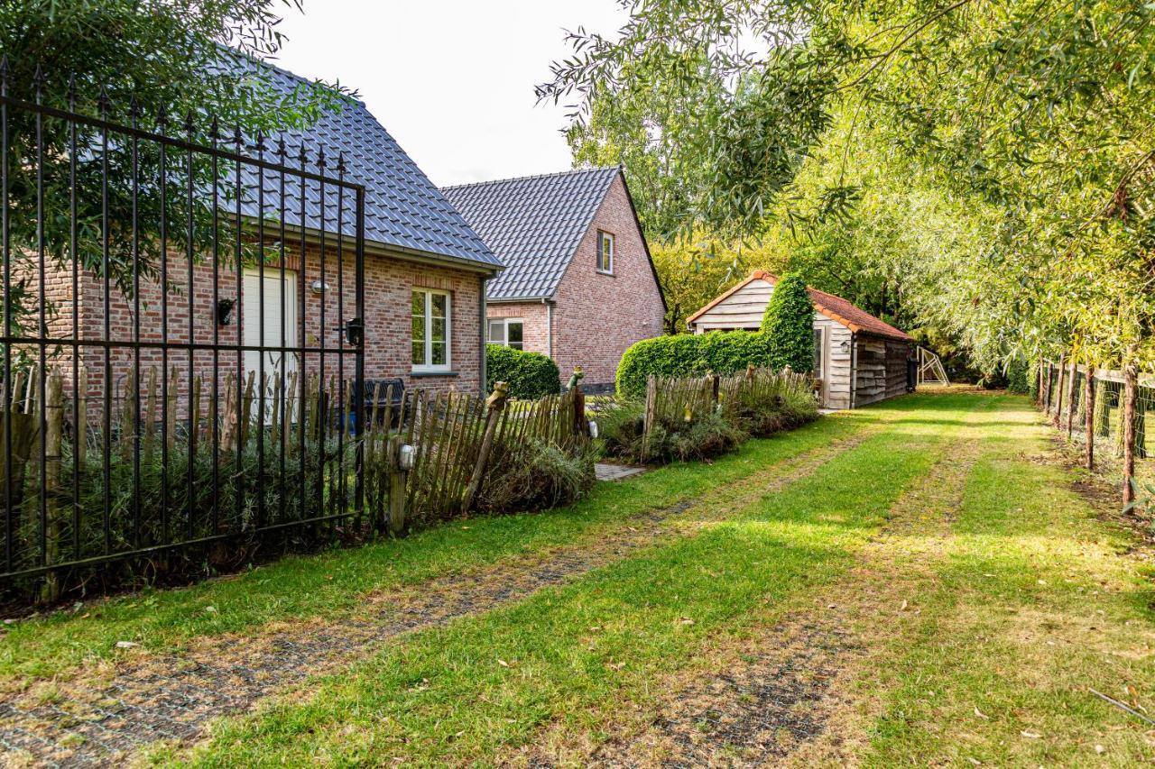 De Smokkelaar & Het Schuurtje Villa Maldegem Exteriör bild