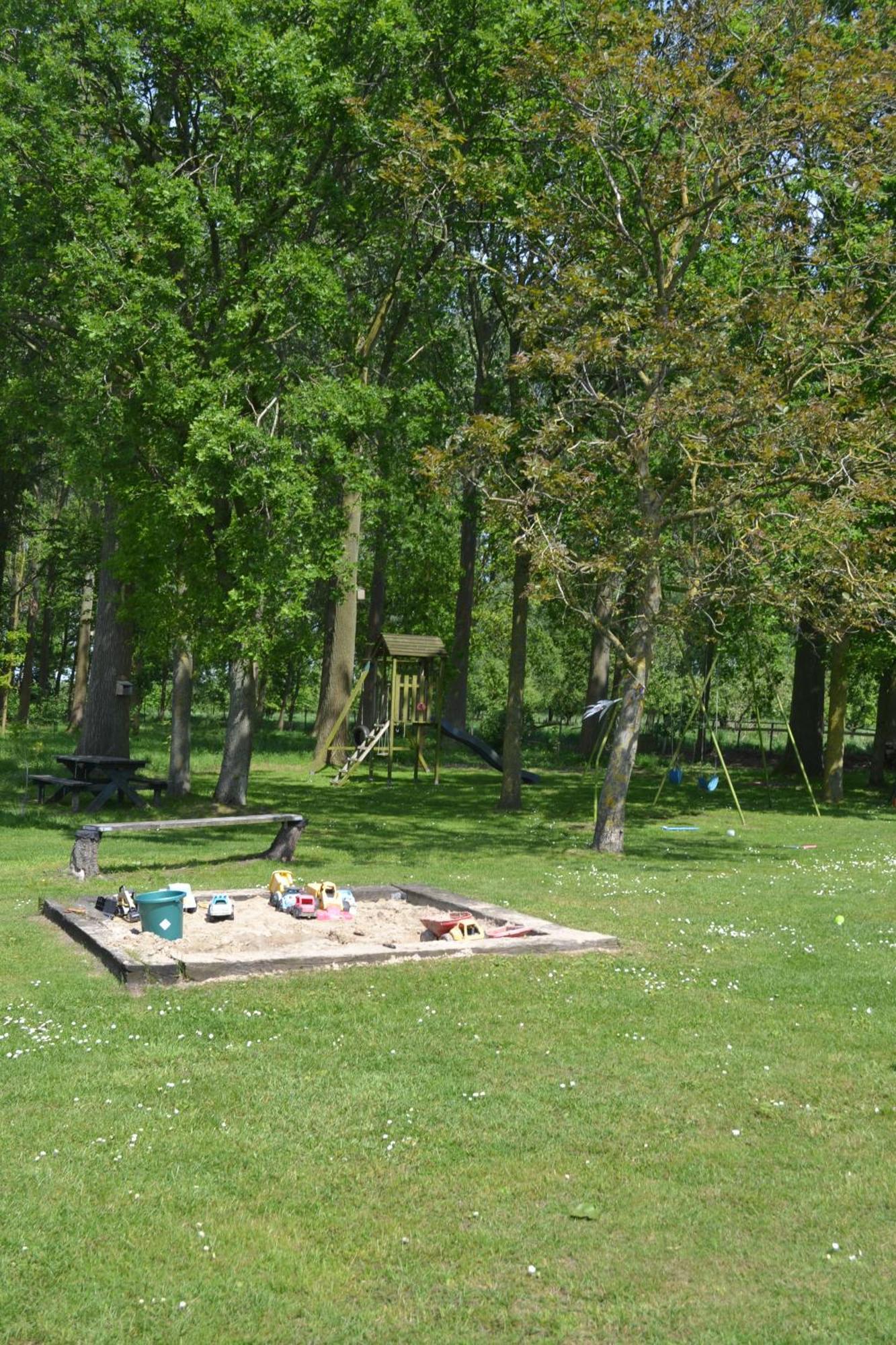 De Smokkelaar & Het Schuurtje Villa Maldegem Exteriör bild