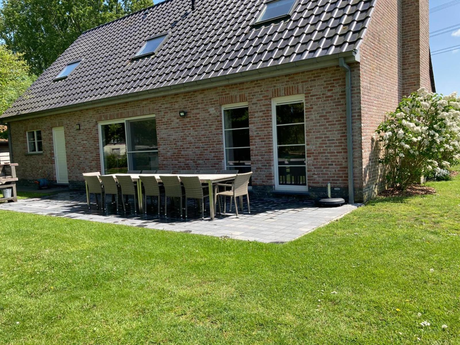 De Smokkelaar & Het Schuurtje Villa Maldegem Exteriör bild